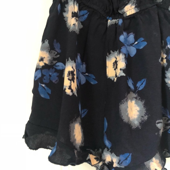 Like-New Forever 21 Navy Romper Size Small - Picture 2 of 8